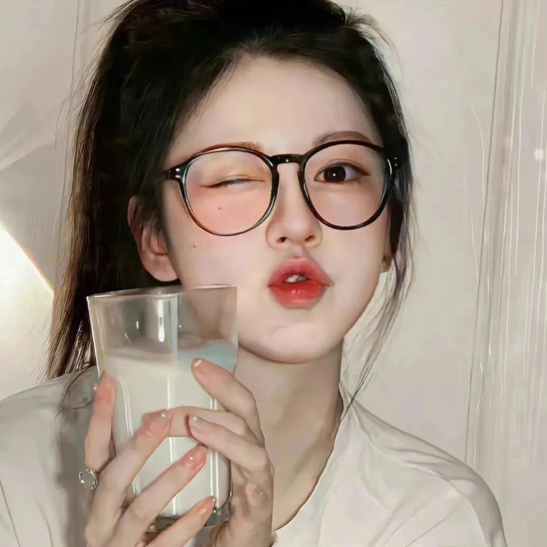 为活命每天穿到他的寝宫吸龙气